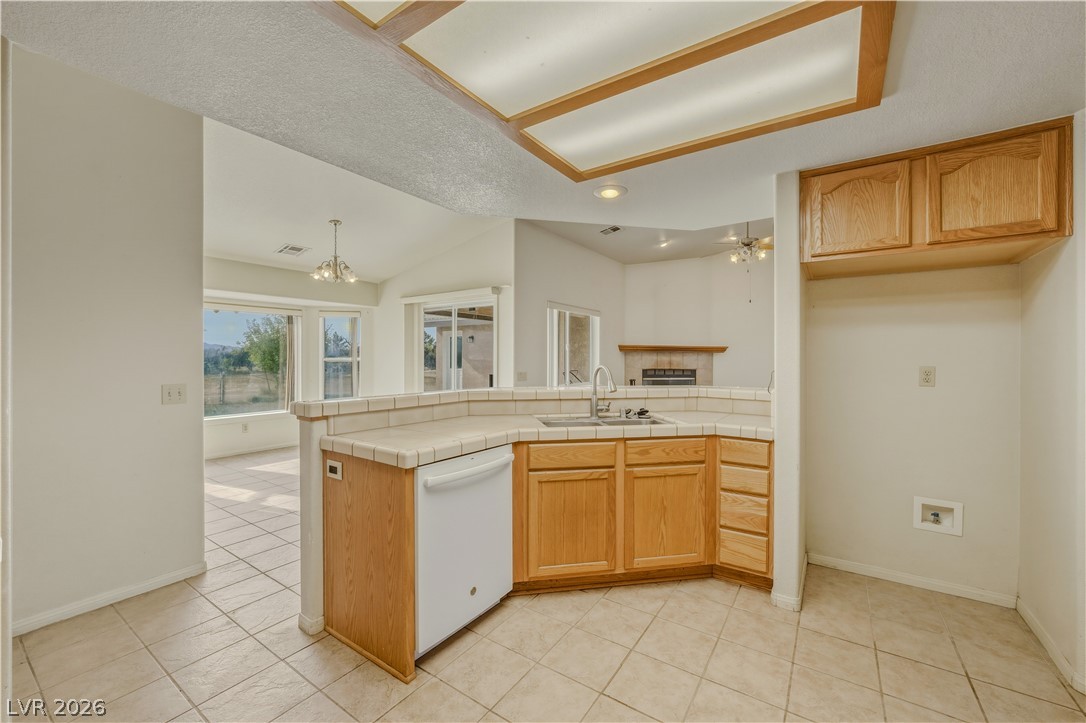 Photo 12 of 56, 300 Margaret Street