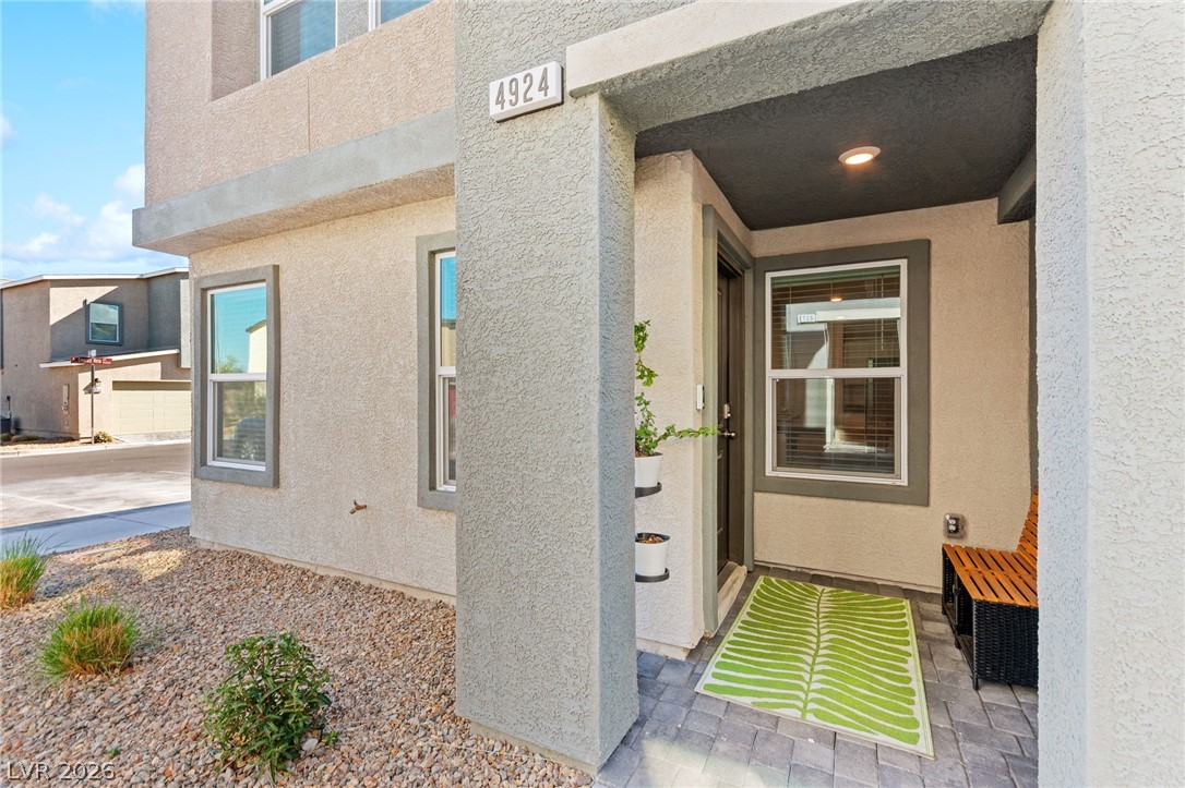 Photo 6 of 40, 4924 Fern Mesa Avenue