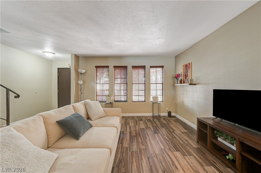 Photo 15 of 36, 2080 Karen Avenue #20