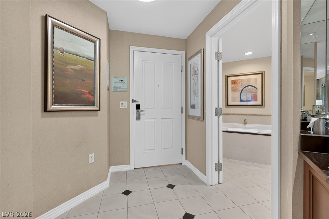 Photo 20 of 42, 125 E Harmon Avenue #1715