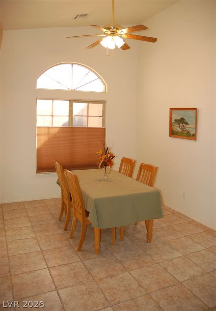 Photo 5 of 1920 S Vineyard Drive