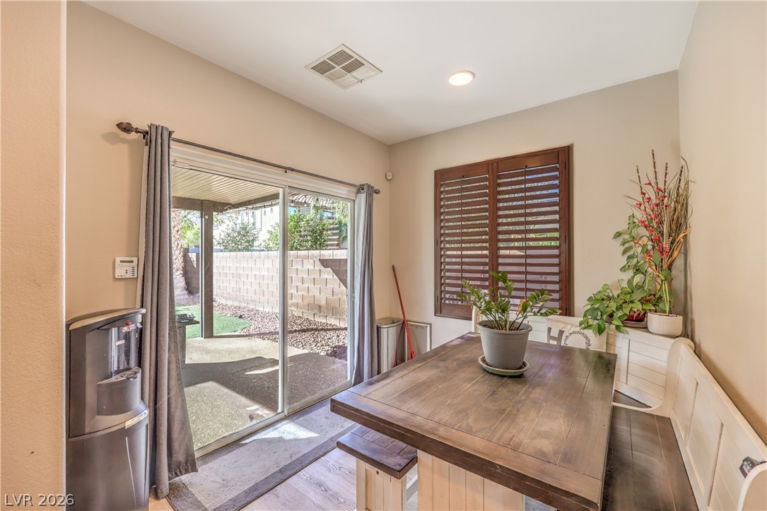 Photo 13 of 39, 1119 Lake Berryessa Street