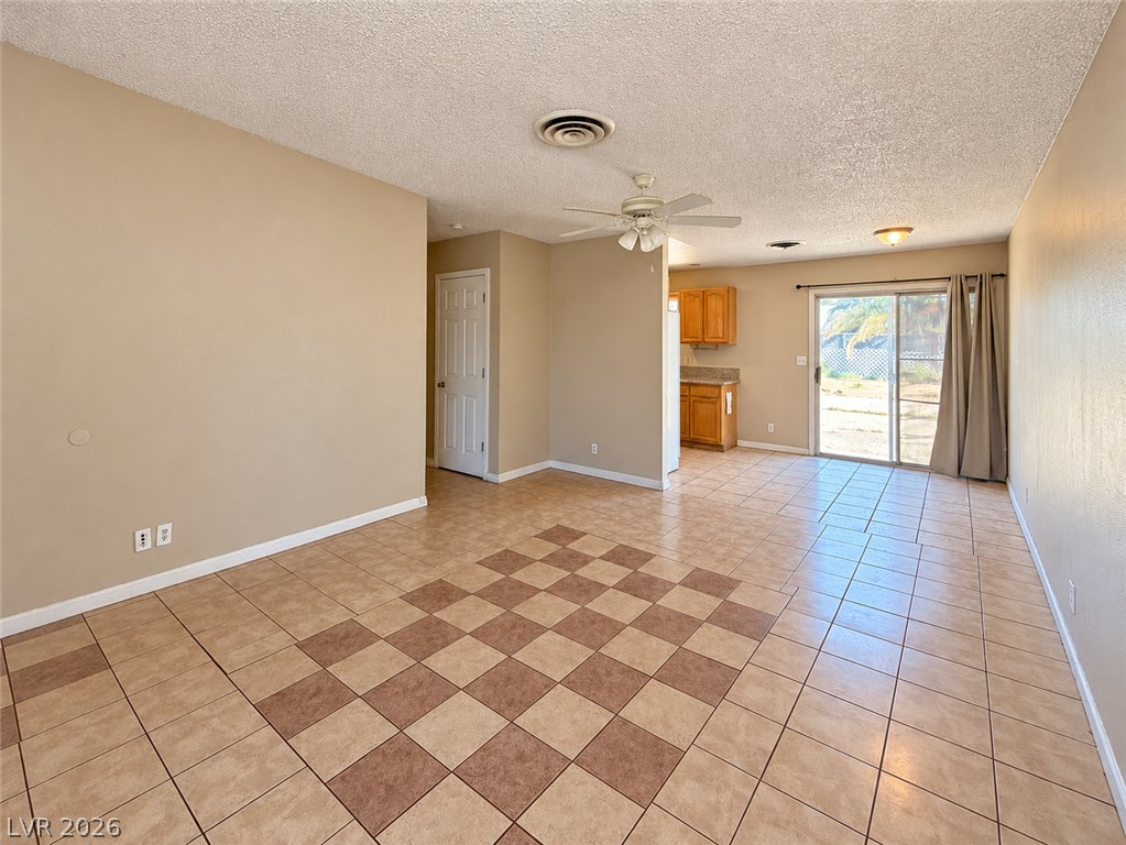 Photo 2 of 3020 Arrowhead Street