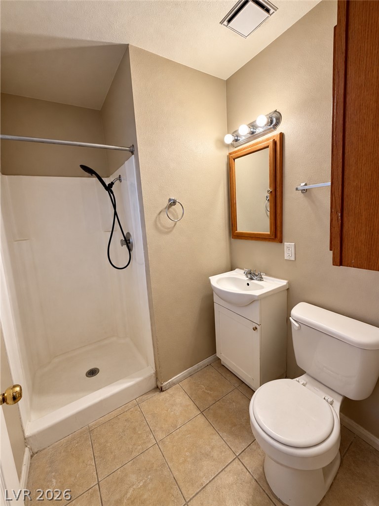 Photo 7 of 14, 3020 Arrowhead Street