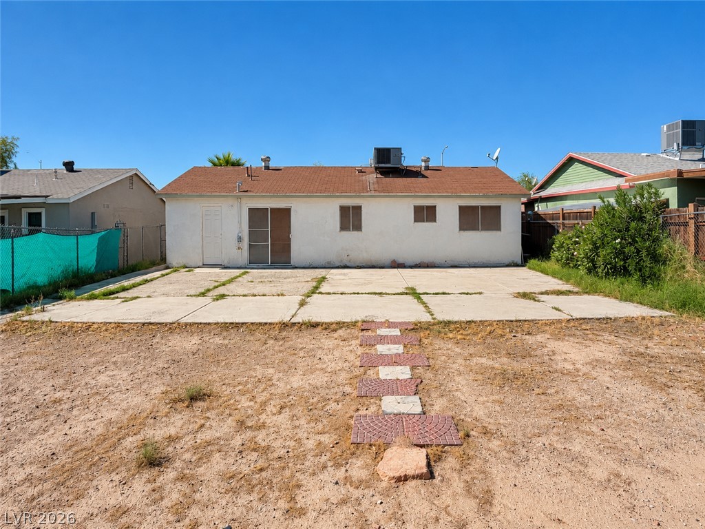 Photo 14 of 14, 3020 Arrowhead Street