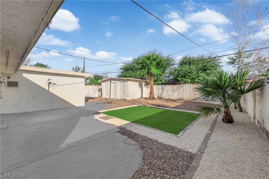 Photo 5 of 2200 E Evans Avenue
