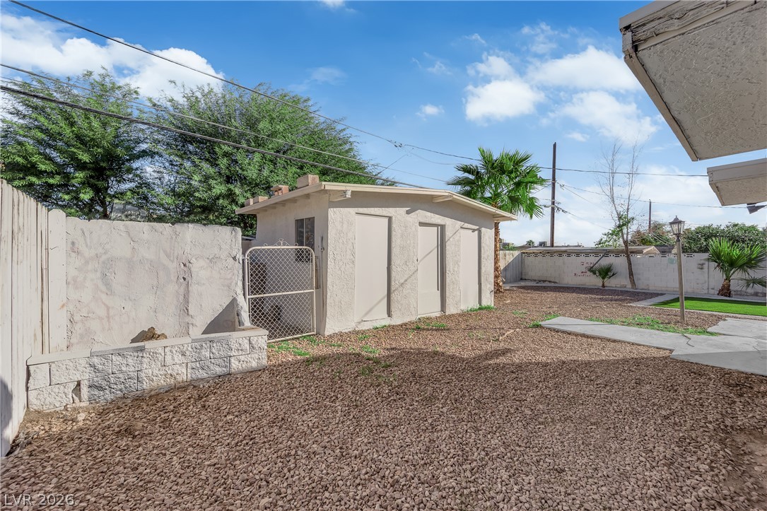 Photo 7 of 23, 2200 E Evans Avenue