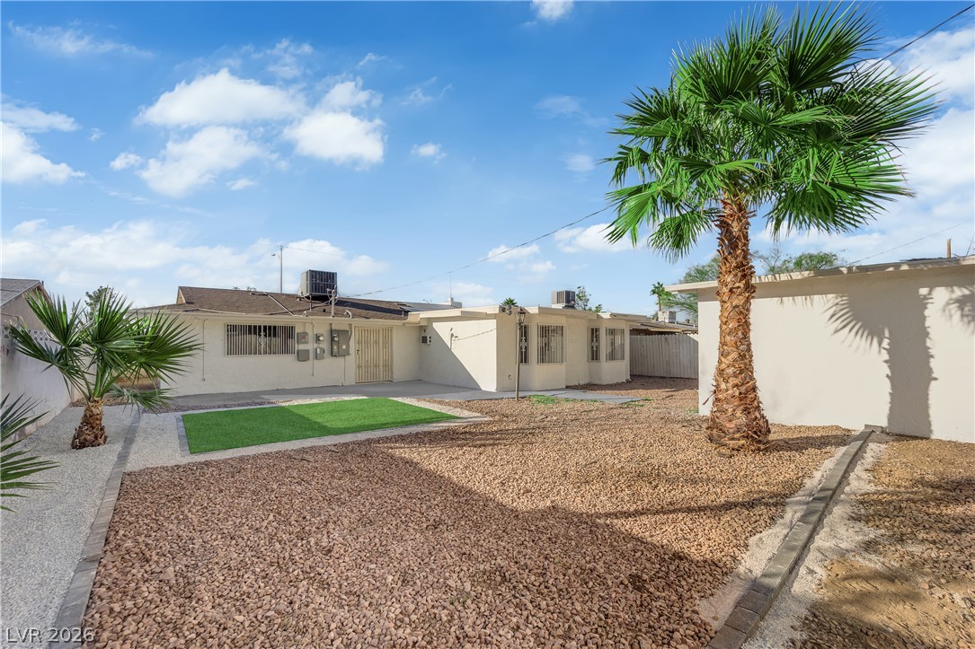 Photo 4 of 2200 E Evans Avenue