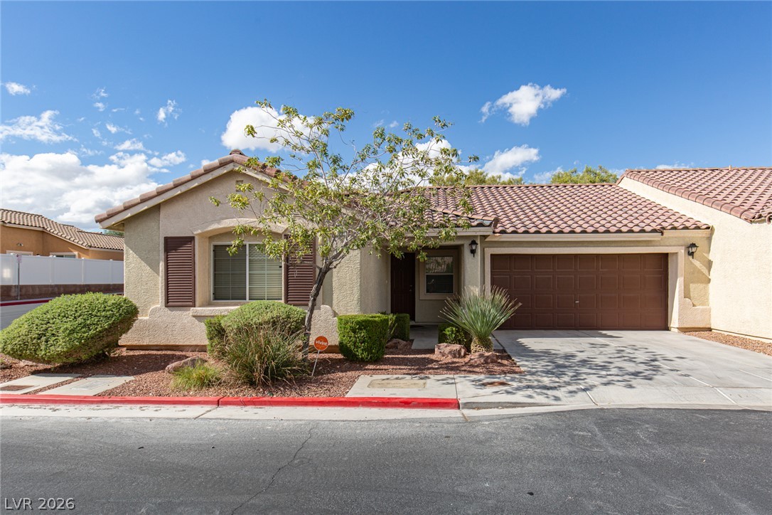 7977 Crownbeard Street, Las Vegas