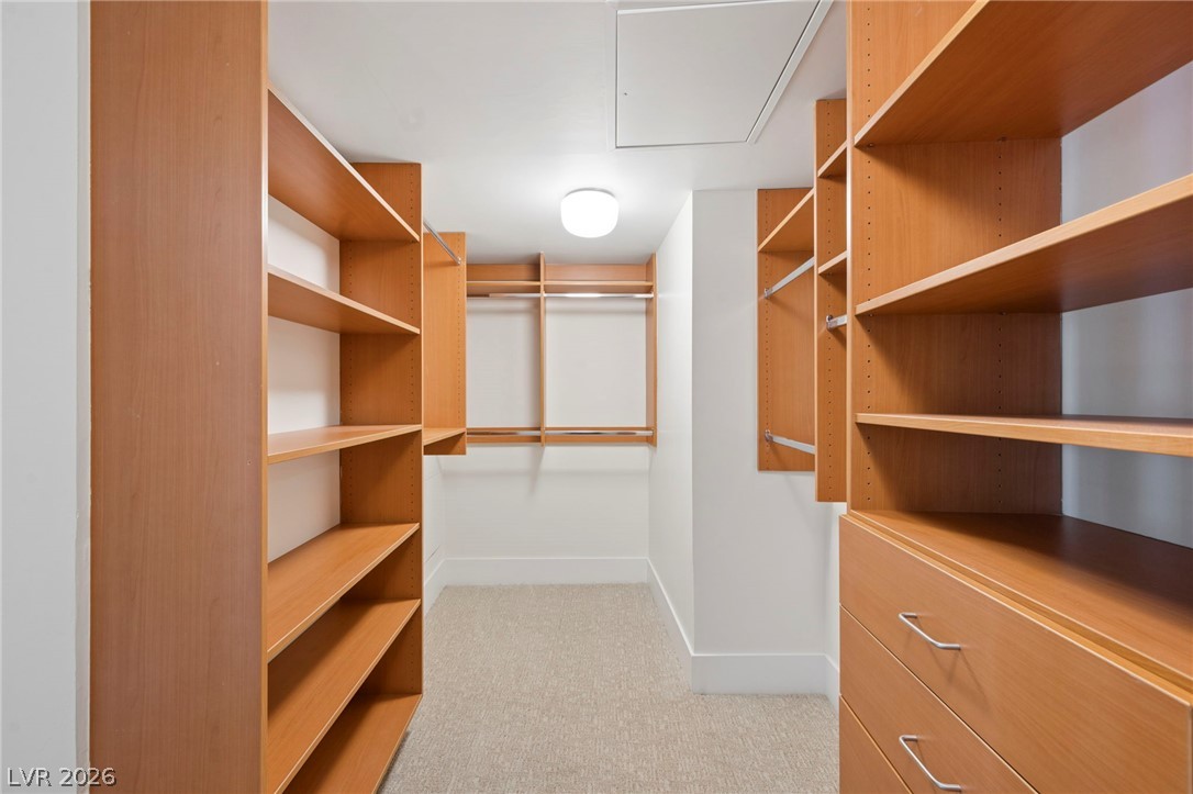 Photo 19 of 37, 322 Karen Avenue #1408