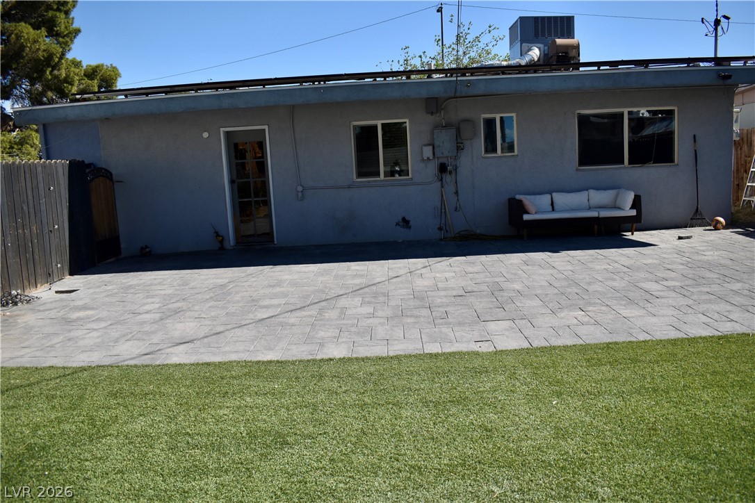 Photo 19 of 28, 1633 Patricia Street