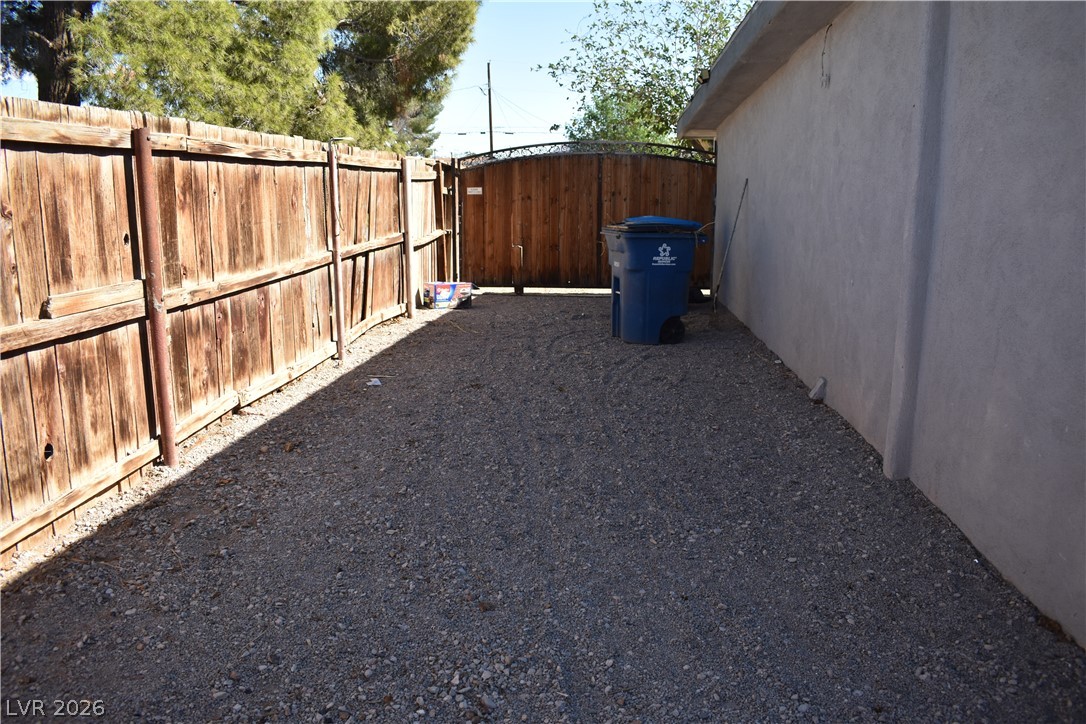 Photo 22 of 28, 1633 Patricia Street
