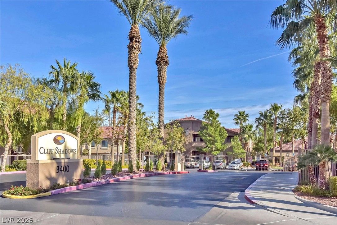 3350 Cactus Shadow Street #201, Las Vegas