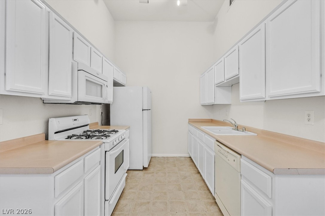 Photo 9 of 26, 3350 Cactus Shadow Street #201