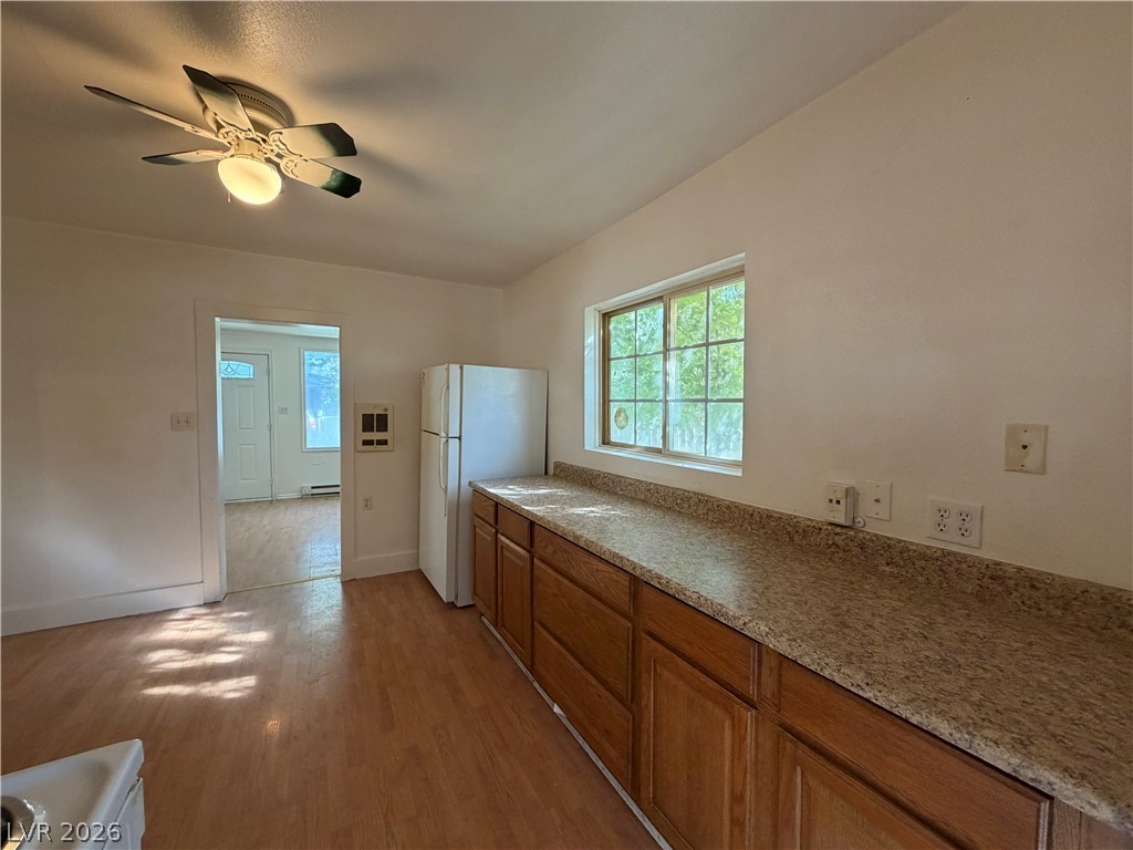 Photo 5 of 319 Nevada Avenue