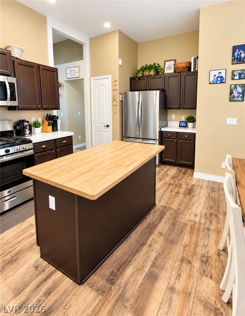 6904 Haven Hollow Avenue, Las Vegas