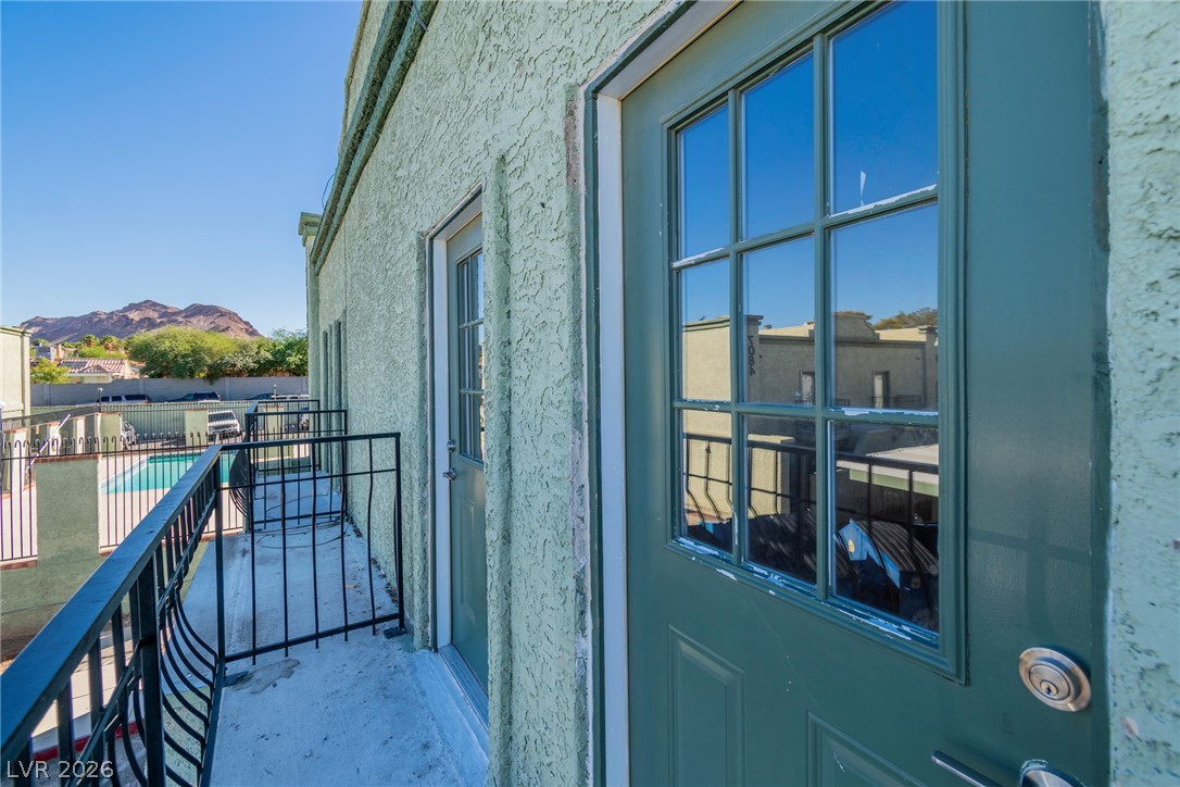 Photo 28 of 35, 7090 Burcot Avenue #B32