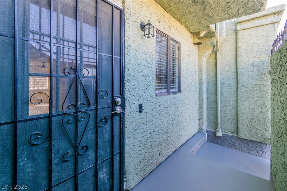 Photo 31 of 35, 7090 Burcot Avenue #B32