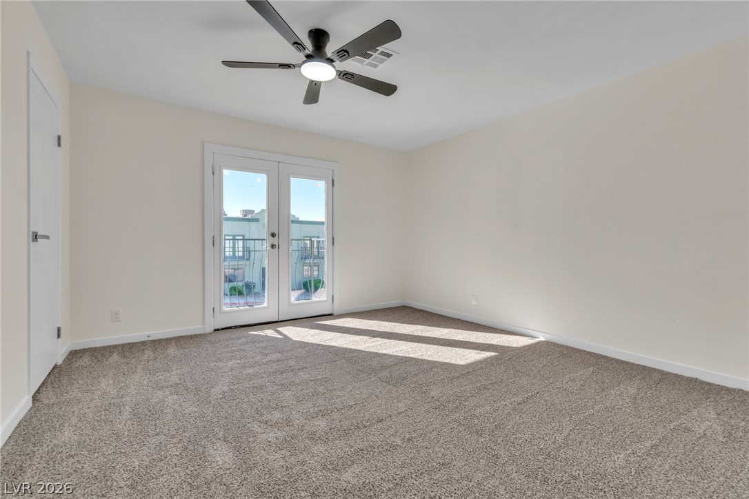 Photo 15 of 35, 7090 Burcot Avenue #B32