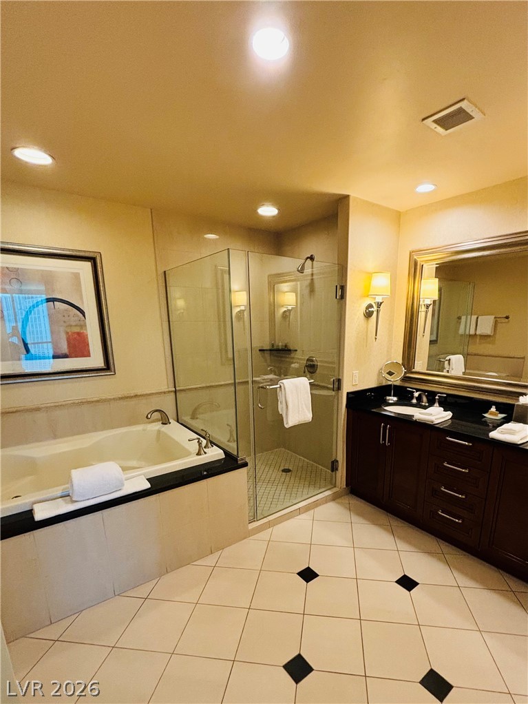 Photo 15 of 27, 145 E Harmon Avenue #2319