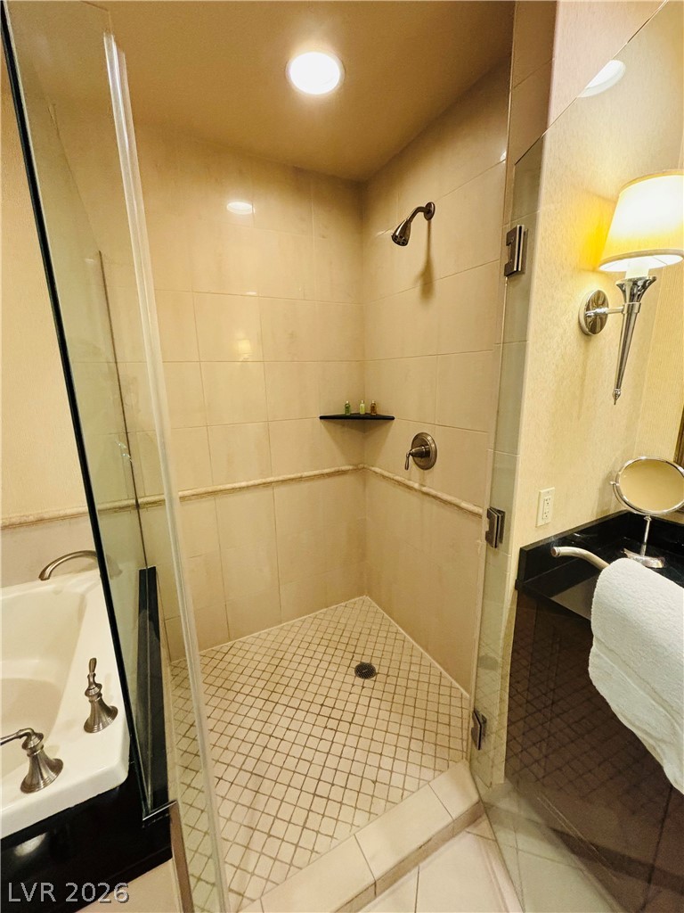 Photo 16 of 27, 145 E Harmon Avenue #2319
