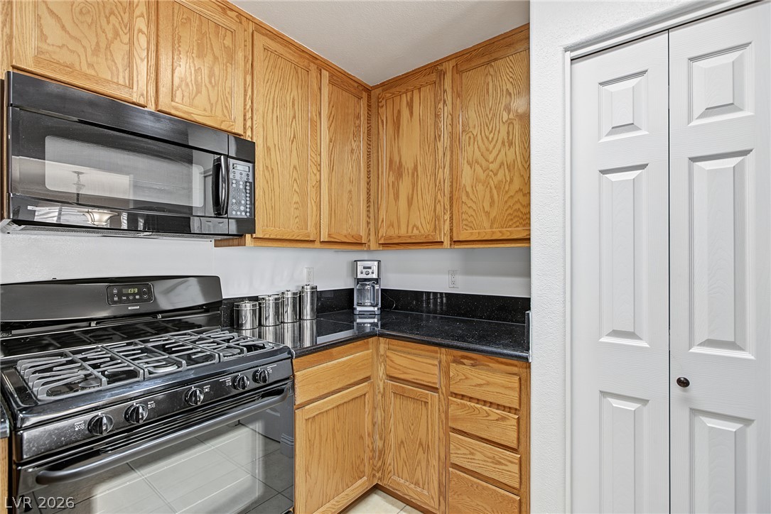 Photo 10 of 34, 1441 Linnbaker Lane #103