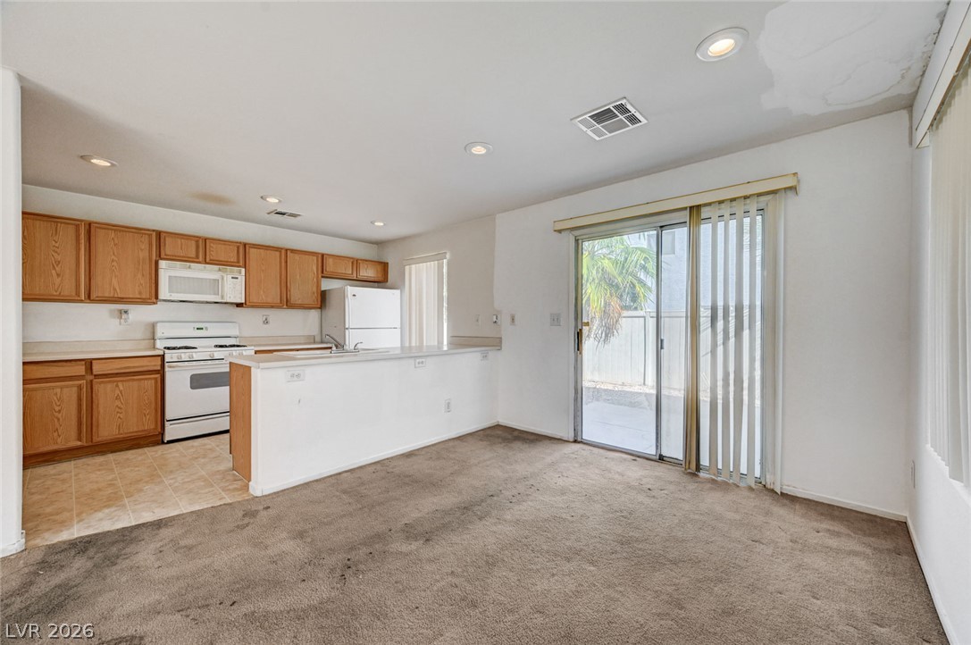 Photo 11 of 45, 2138 Sandy Lane