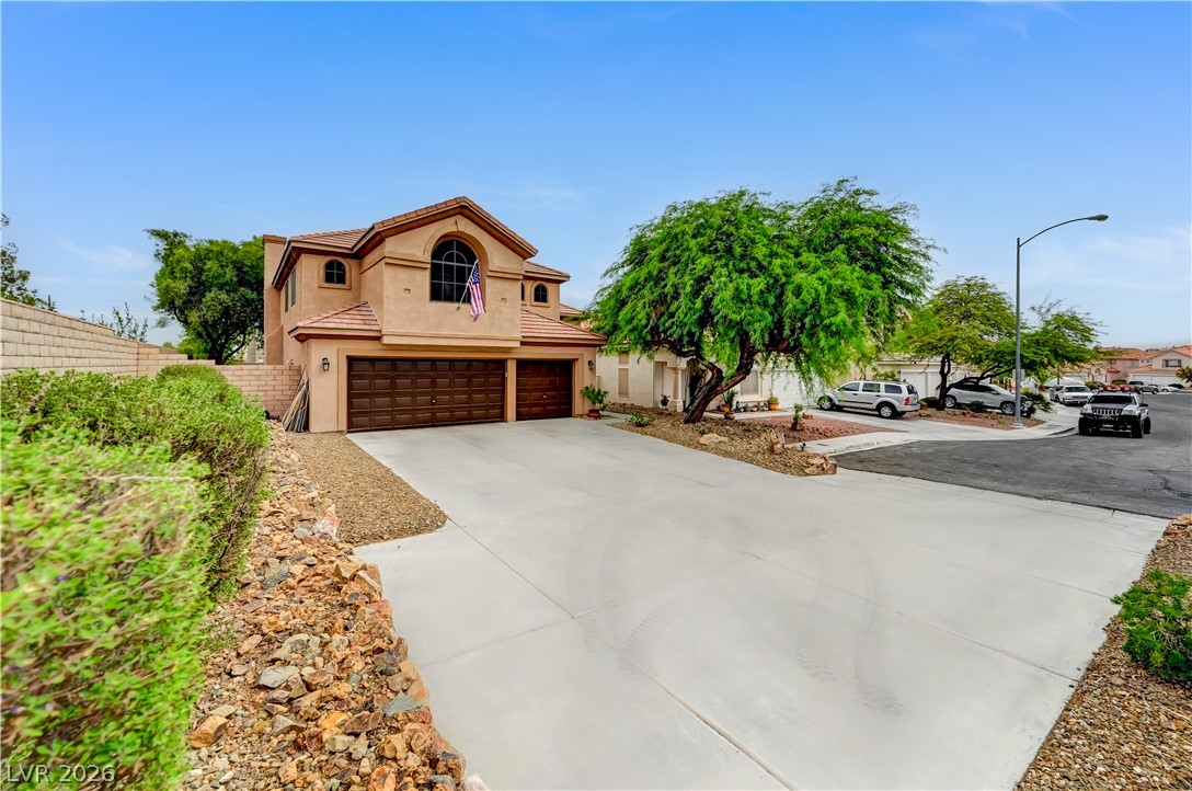 Photo 6 of 25, 4702 Grand Ridge Court