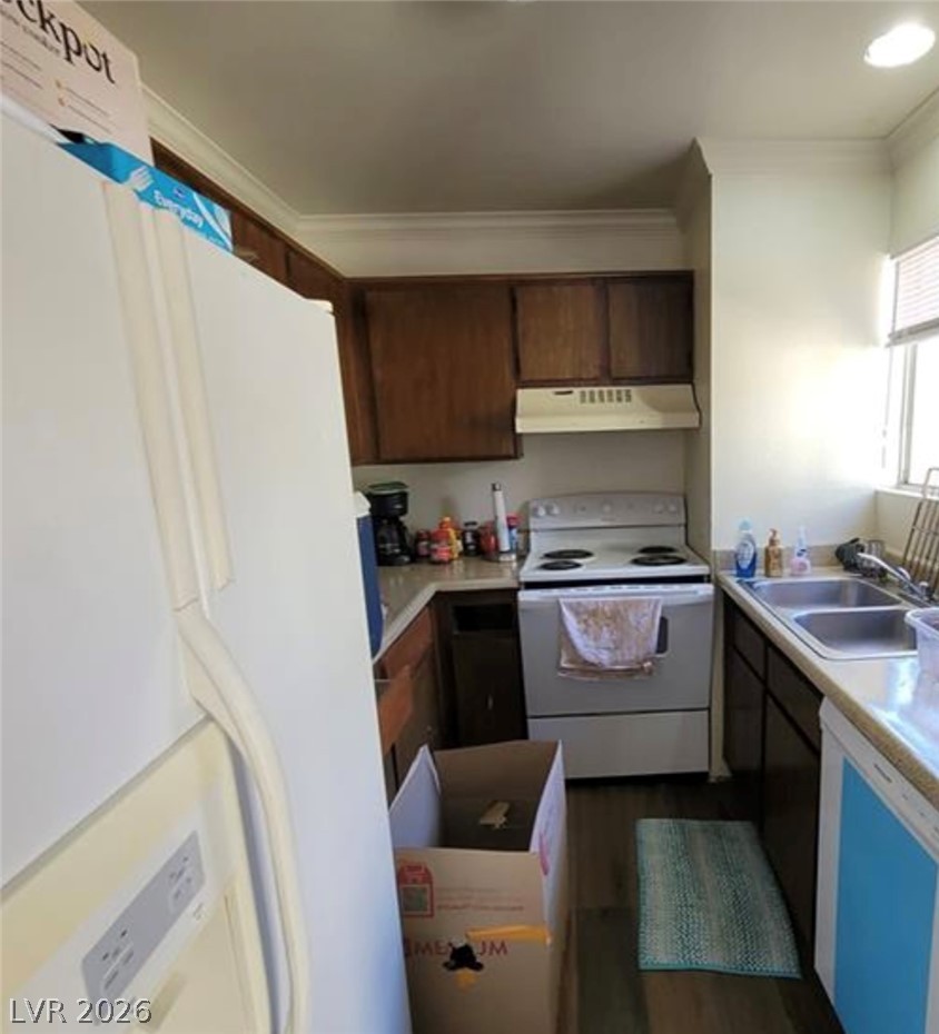 Photo 11 of 43, 5049 Spencer Street #D