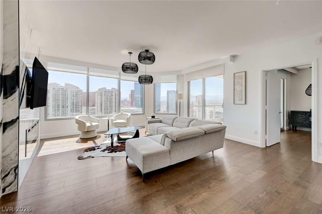 Photo 11 of 56, 222 Karen Avenue #3301