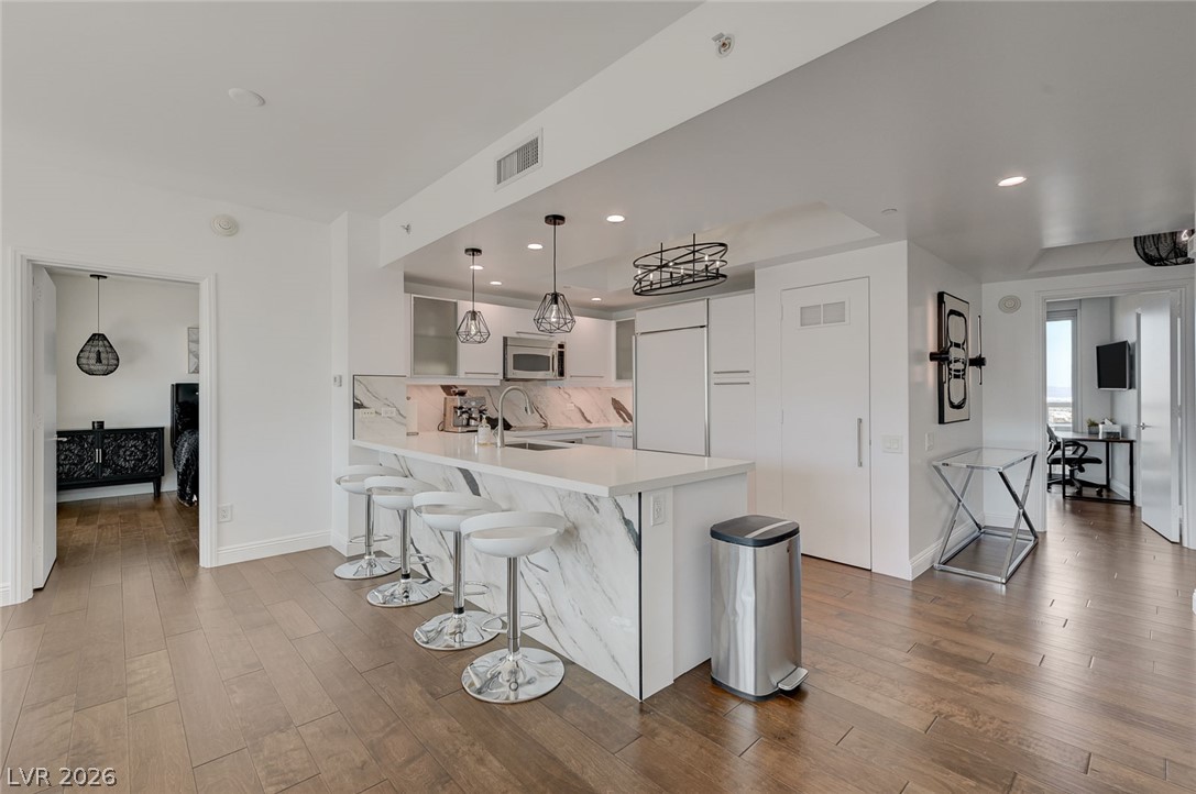 Photo 15 of 56, 222 Karen Avenue #3301