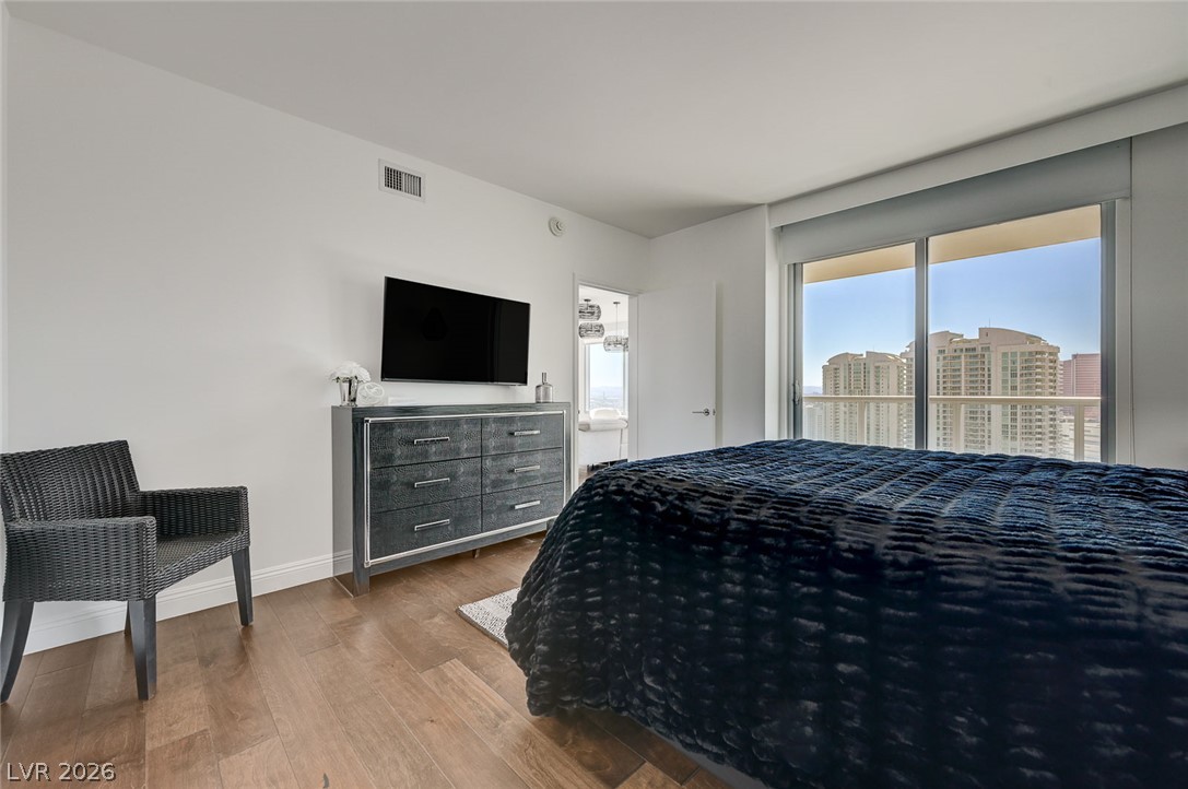 Photo 31 of 56, 222 Karen Avenue #3301
