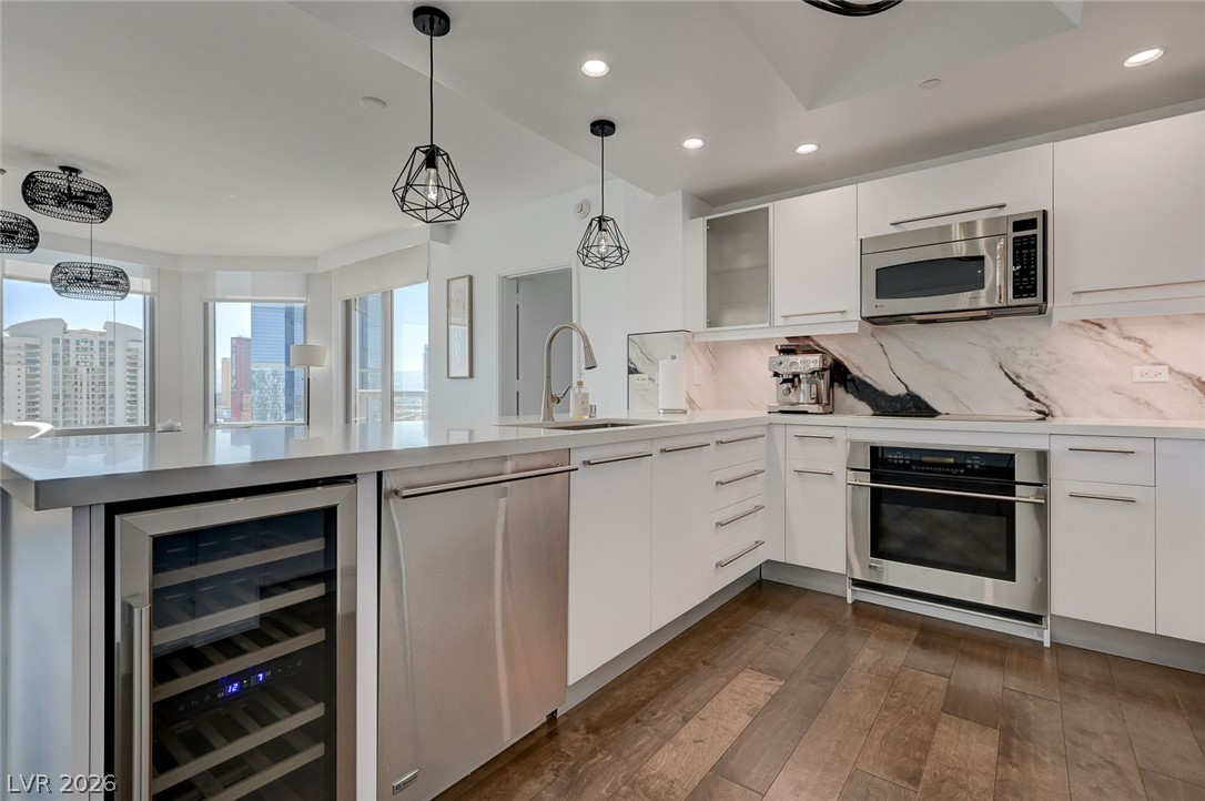 Photo 6 of 56, 222 Karen Avenue #3301