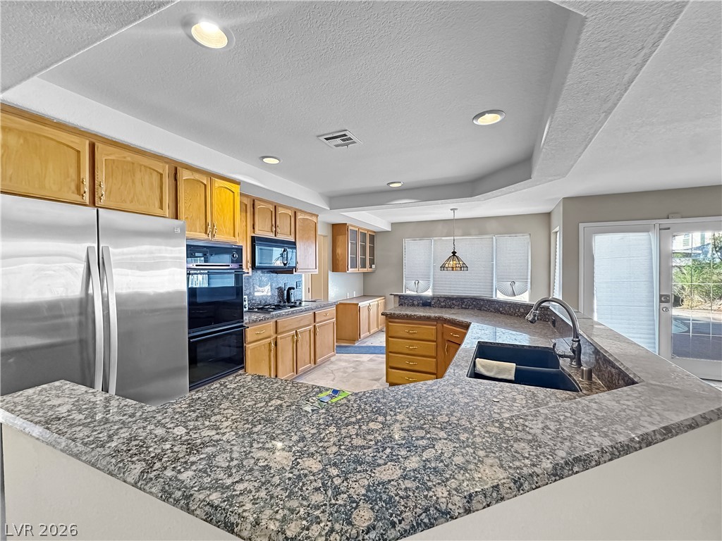 Photo 8 of 22, 823 Rising Star Drive