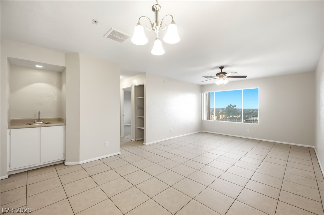 Photo 13 of 66, 2064 Mesquite Lane #103
