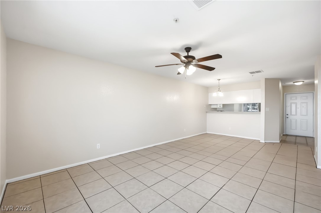 Photo 17 of 66, 2064 Mesquite Lane #103
