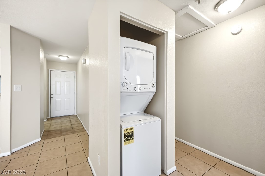Photo 18 of 66, 2064 Mesquite Lane #103