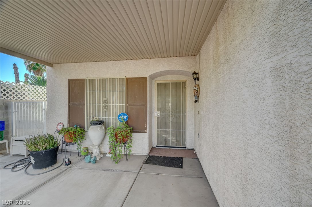 Photo 3 of 857 Kenicott Place