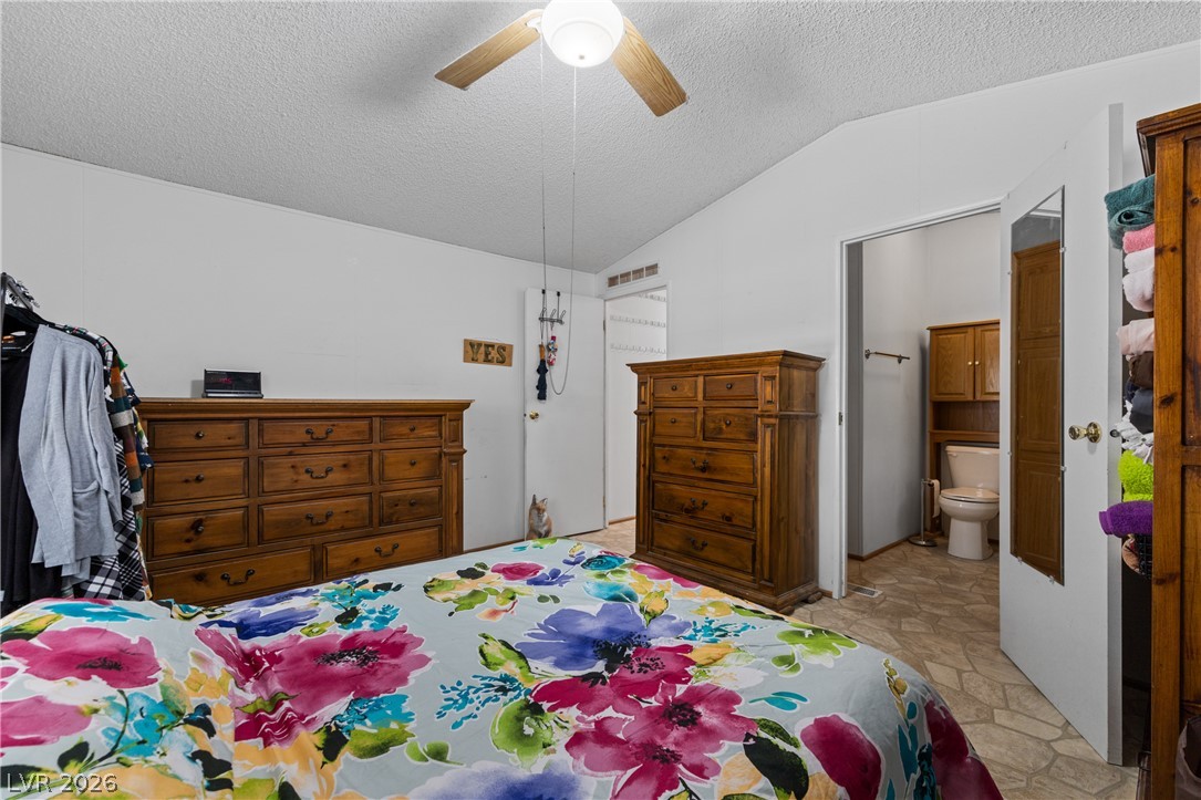 Photo 16 of 67, 930 Heyer Street