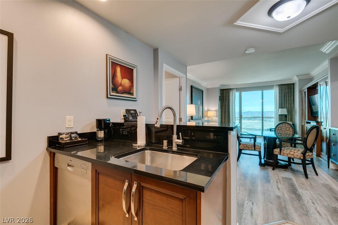 Photo 27 of 62, 145 E HARMON Avenue #2220 & 2218