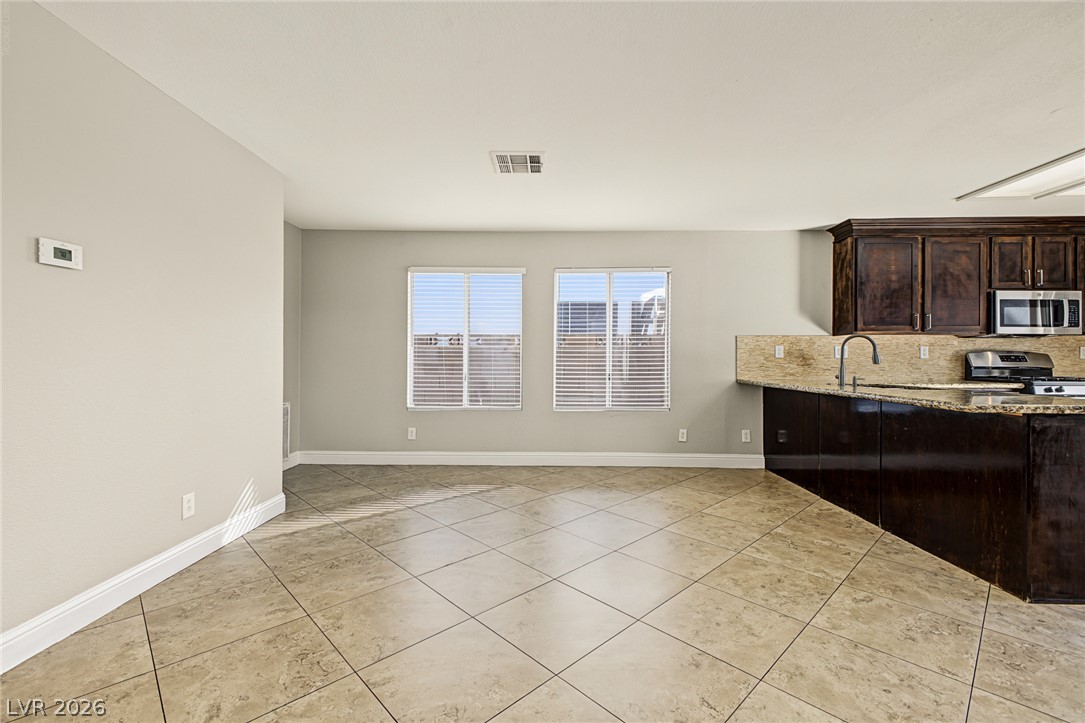 Photo 9 of 33, 5032 Jacarilla Lane