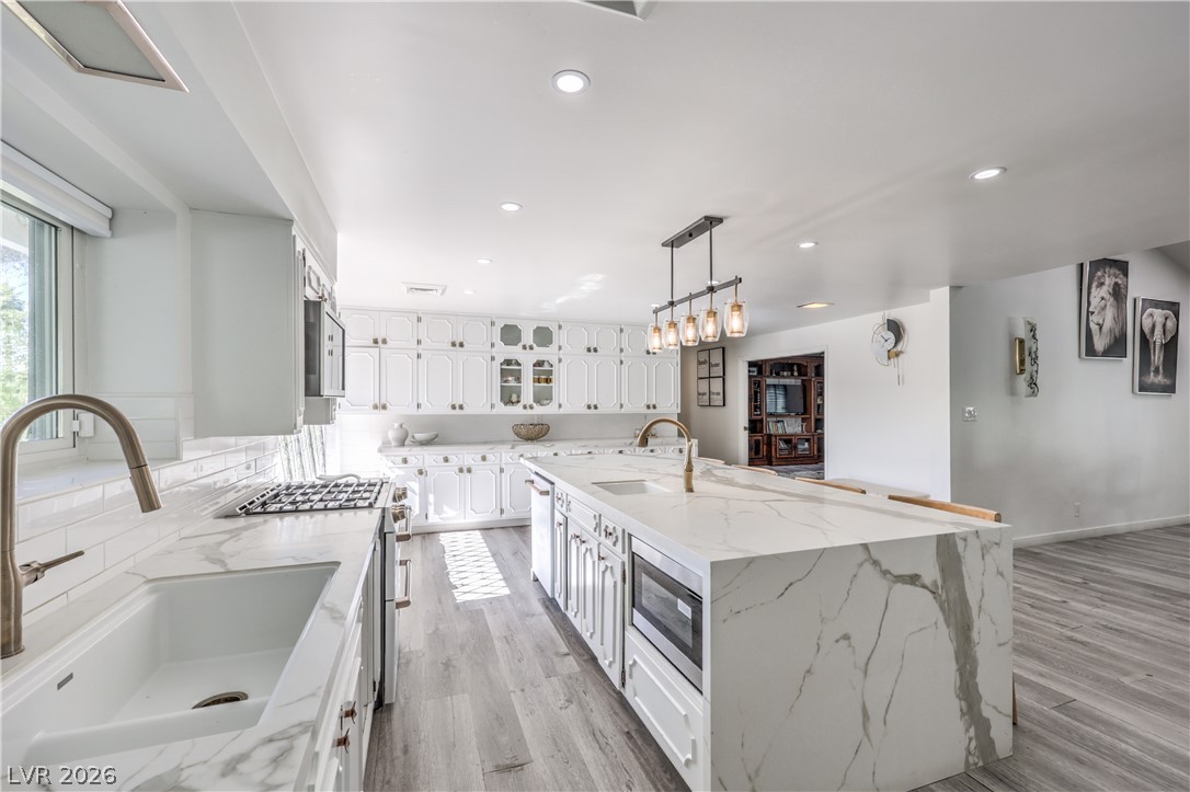 Photo 9 of 57, 2020 Silver Avenue