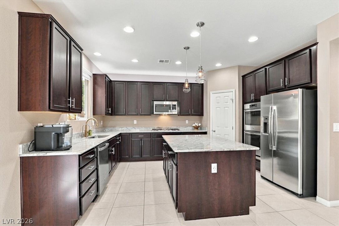 Photo 12 of 48, 3879 Catlyn Woods Avenue