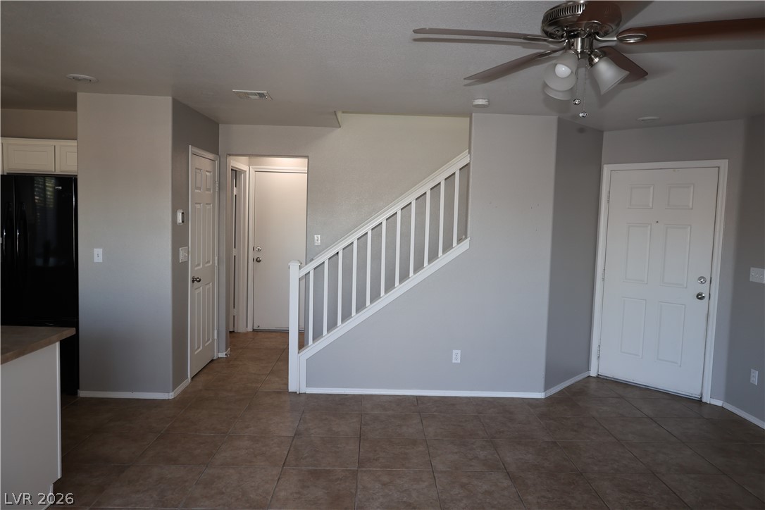 Photo 10 of 31, 510 W Eresma Street