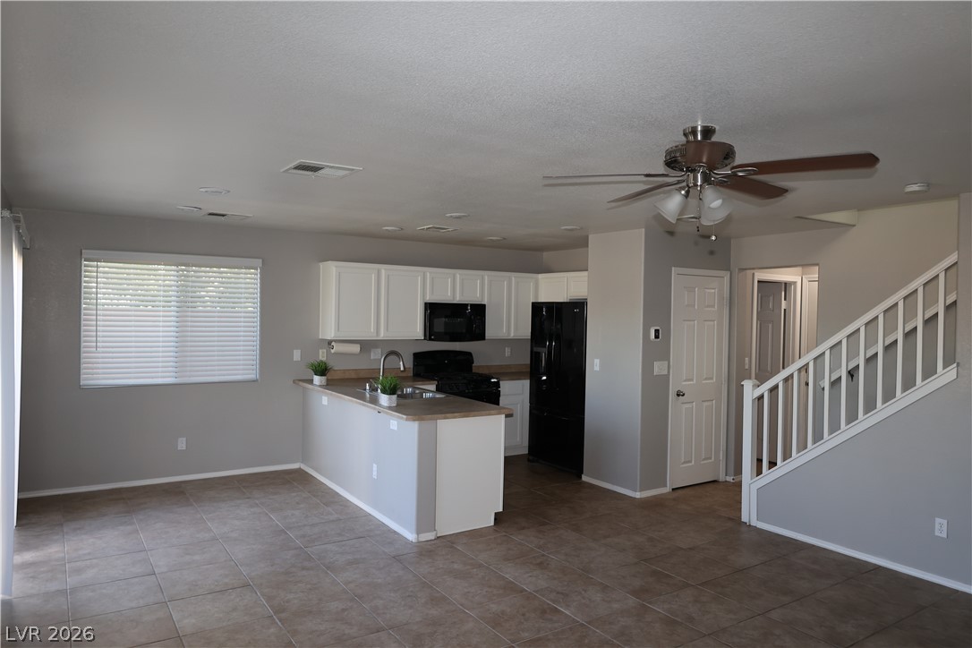 Photo 3 of 510 W Eresma Street