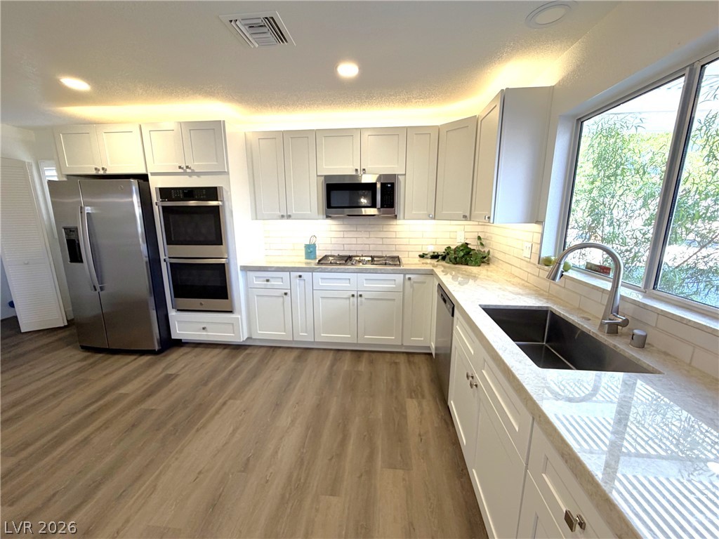 Photo 5 of 8500 Linderwood Drive