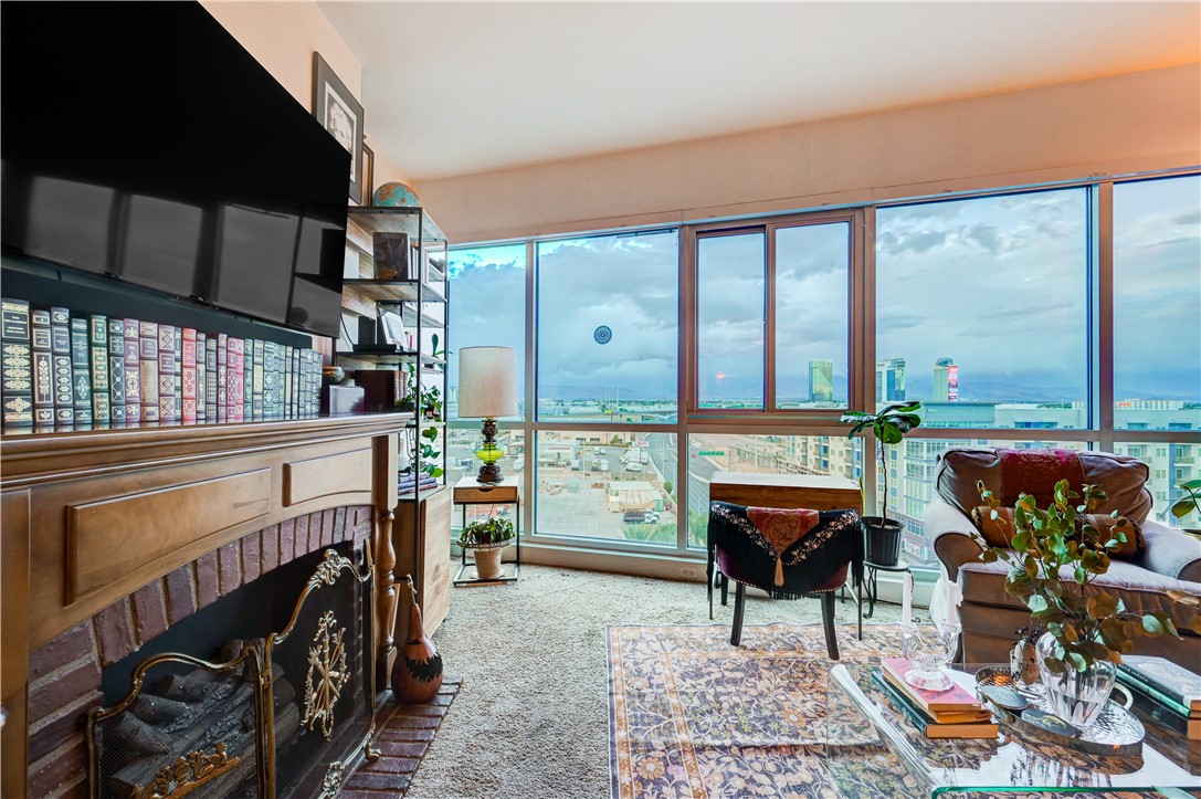 Photo 11 of 49, 4525 Dean Martin Drive #802