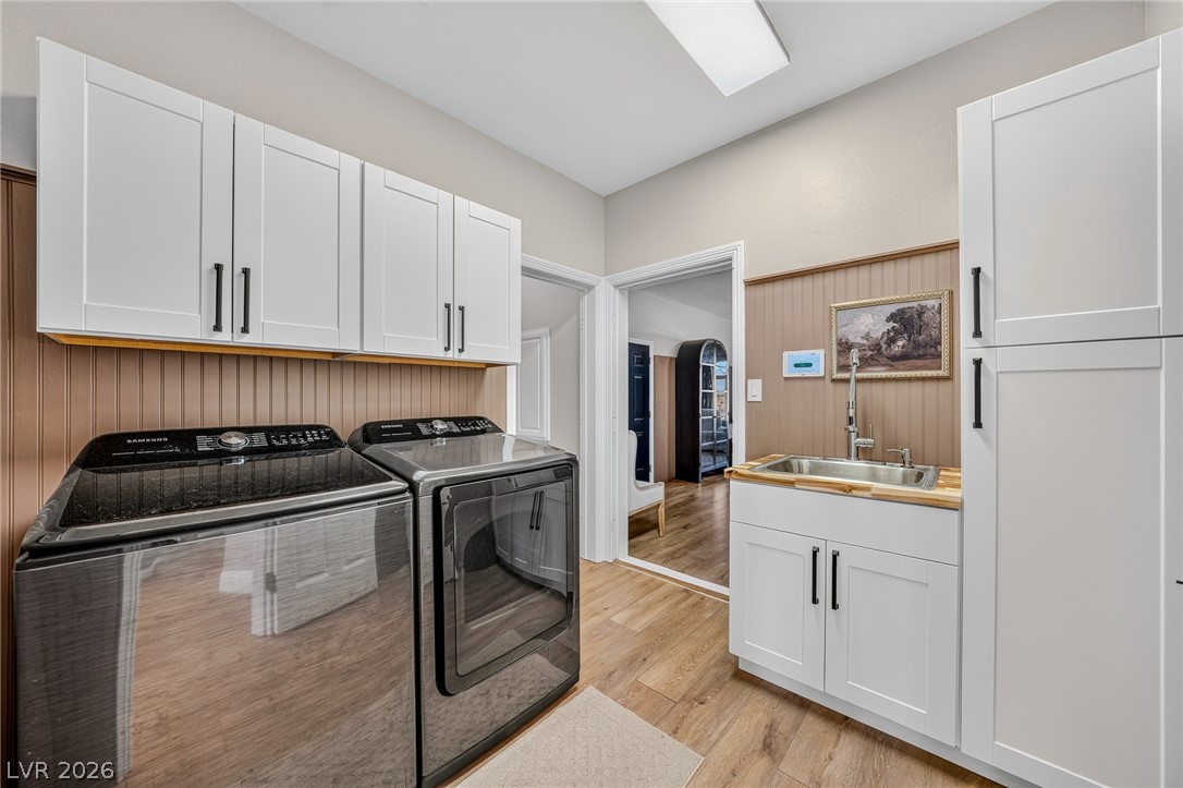 Photo 33 of 51, 1951 W Gee Street