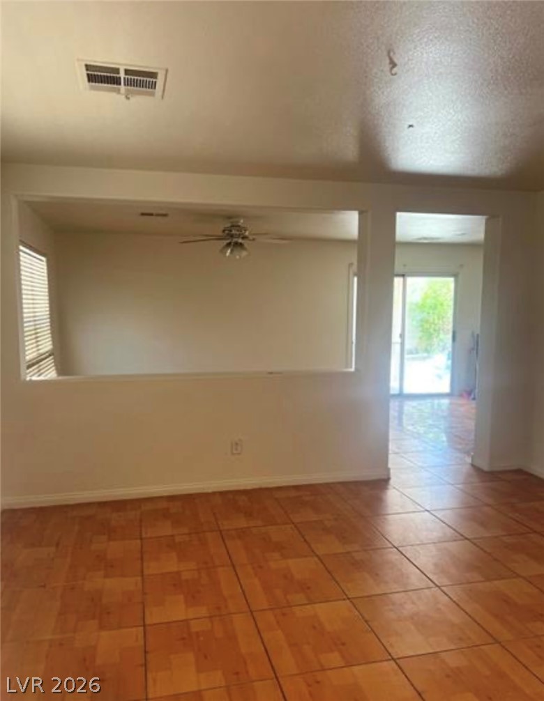 Photo 12 of 41, 5607 W Dewey Drive