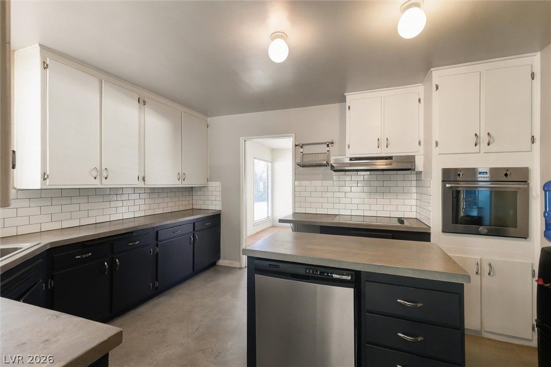 Photo 13 of 41, 1413 Wengert Avenue